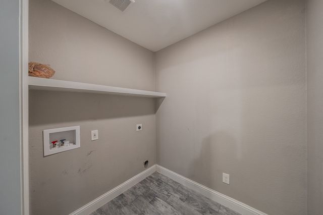 2322 Monteleon Street, Grand Prairie, TX 75051