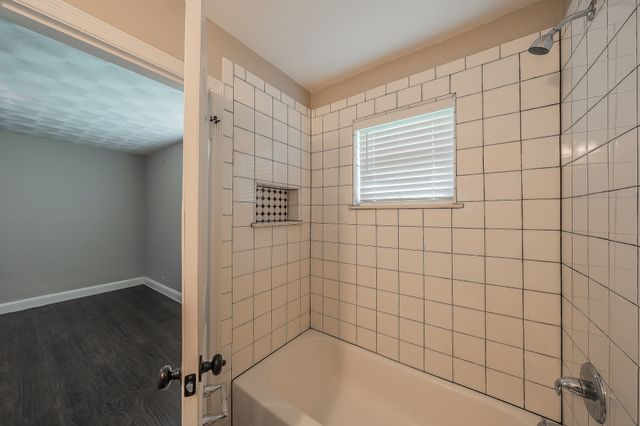 2322 Monteleon Street, Grand Prairie, TX 75051