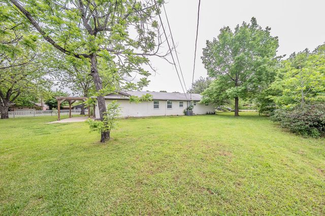 2322 Monteleon Street, Grand Prairie, TX 75051