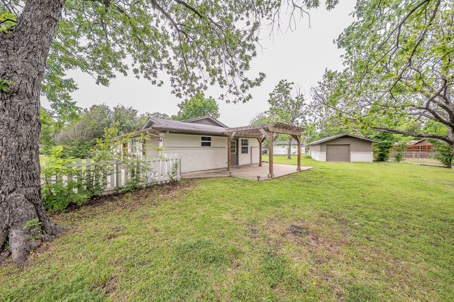 2322 Monteleon Street, Grand Prairie, TX 75051