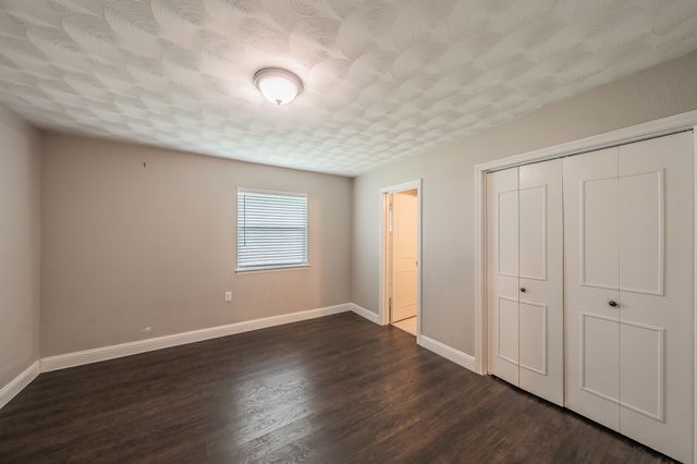 2322 Monteleon Street, Grand Prairie, TX 75051