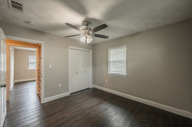 2322 Monteleon Street, Grand Prairie, TX 75051