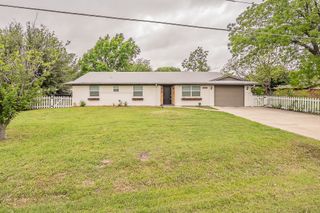 2322 Monteleon Street, Grand Prairie, TX 75051