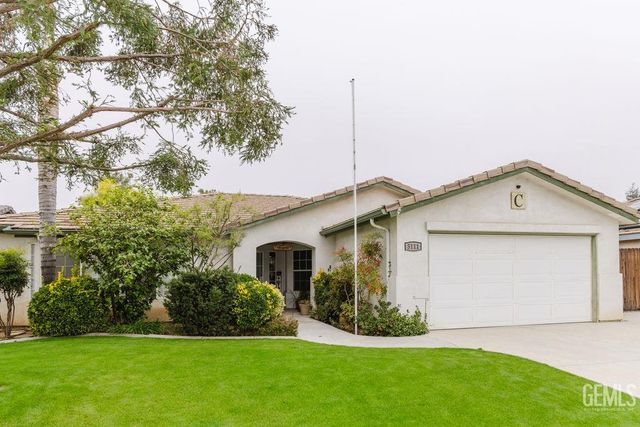 5111 Via Viretta Drive, Bakersfield, CA 93308