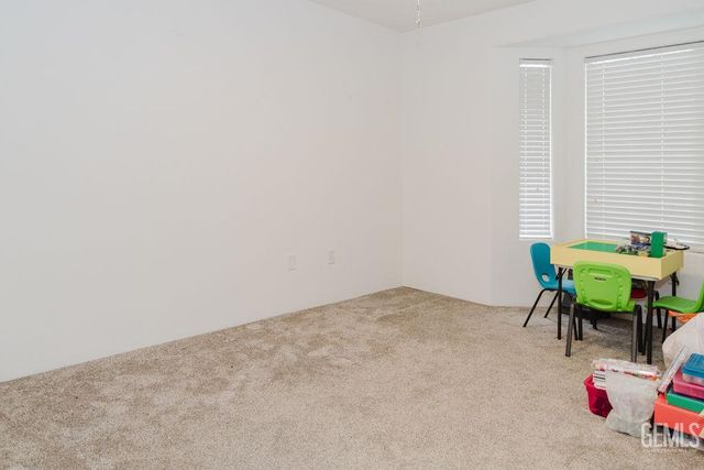 5111 Via Viretta Drive, Bakersfield, CA 93308