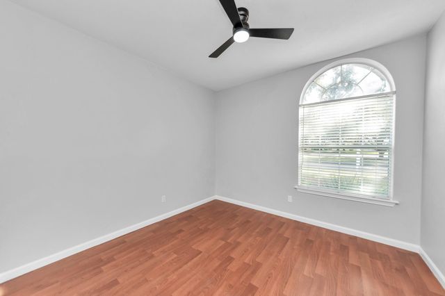 1819 Misty Falls Lane, Richmond, TX 77406