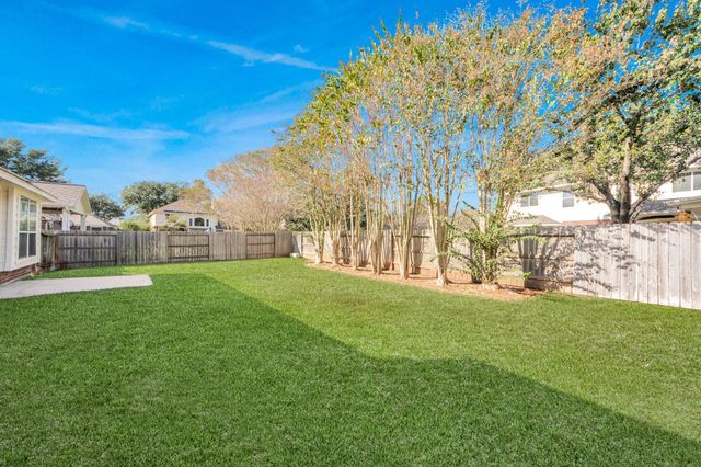 1819 Misty Falls Lane, Richmond, TX 77406