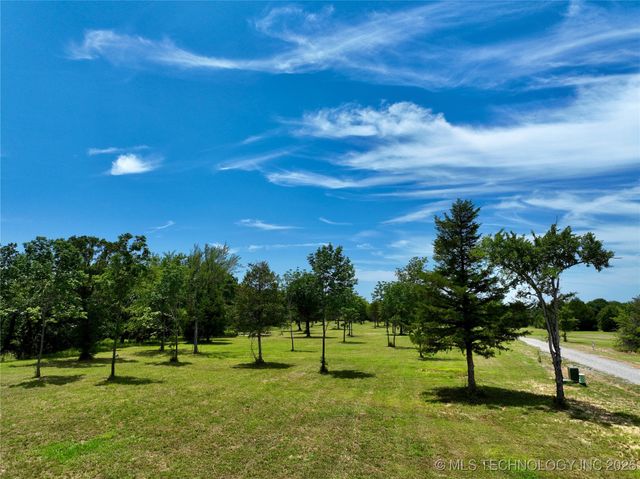 3 Kathy Lane, Eufaula, OK 74432