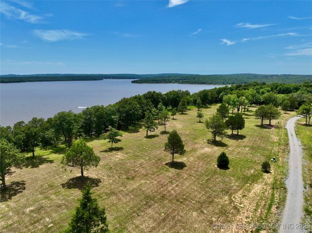 3 Kathy Lane, Eufaula, OK 74432