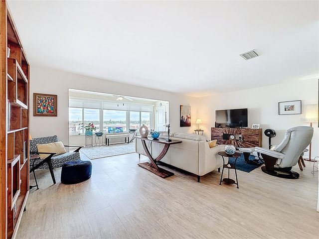 5925 SHORE BOULEVARD S 611, Gulfport, FL 33707