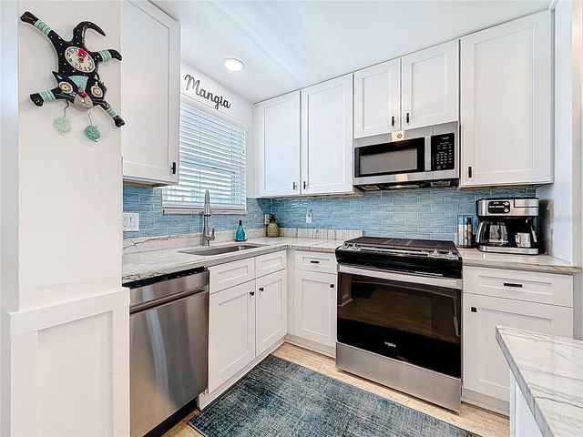 5925 SHORE BOULEVARD S 611, Gulfport, FL 33707