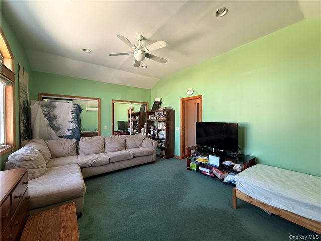 24580 61st Avenue, Little Neck, NY 11362