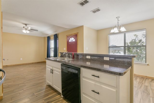 608 Mesquite Drive, Rio Vista, TX 76093