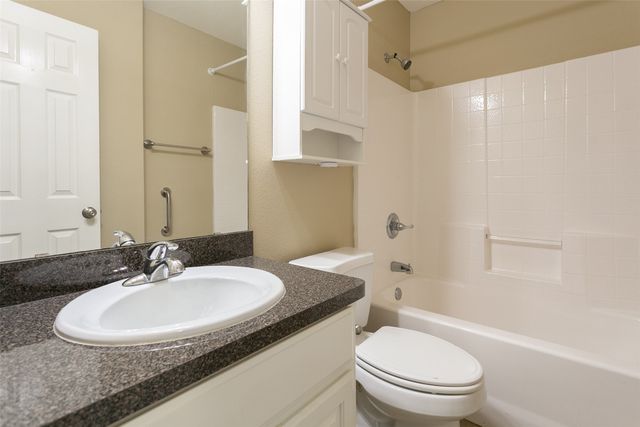 608 Mesquite Drive, Rio Vista, TX 76093