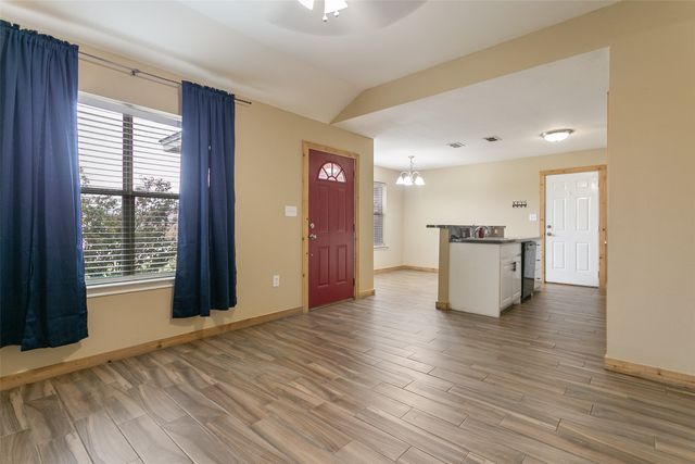 608 Mesquite Drive, Rio Vista, TX 76093