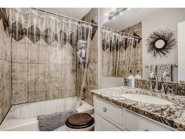 8225 Fairmount Dr 104, Denver, CO 80247