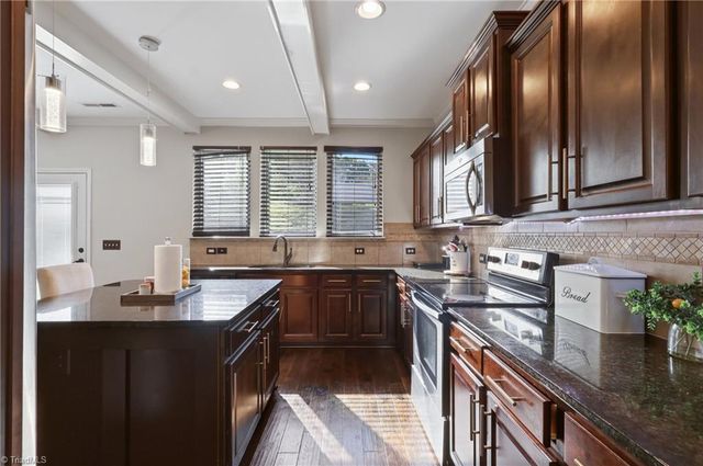 4246 Wedge Drive, Pfafftown, NC 27040