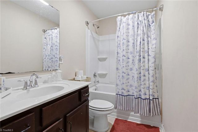 4246 Wedge Drive, Pfafftown, NC 27040