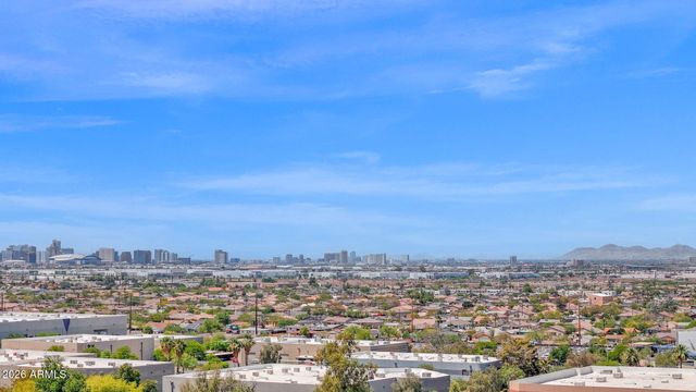 5712 S 28TH Street, Phoenix, AZ 85040