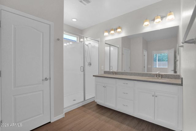 5712 S 28TH Street, Phoenix, AZ 85040