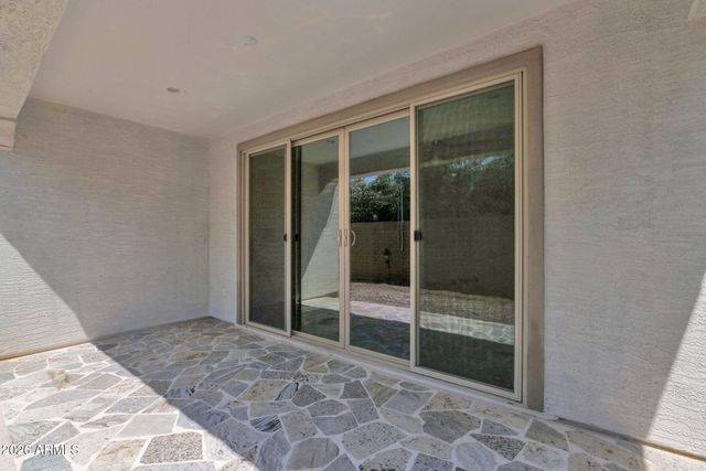 5712 S 28TH Street, Phoenix, AZ 85040