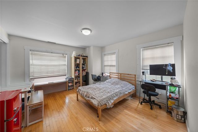 2251 Cambridge, Los Angeles, CA 90006