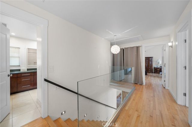2251 Cambridge, Los Angeles, CA 90006