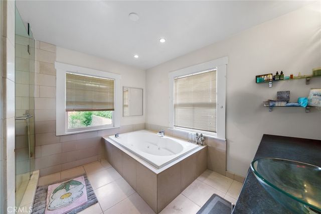2251 Cambridge, Los Angeles, CA 90006