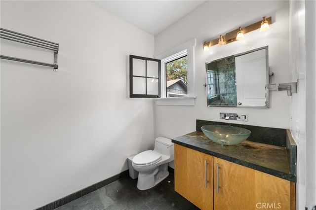 2251 Cambridge, Los Angeles, CA 90006