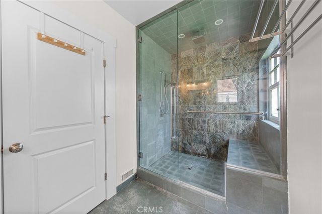 2251 Cambridge, Los Angeles, CA 90006