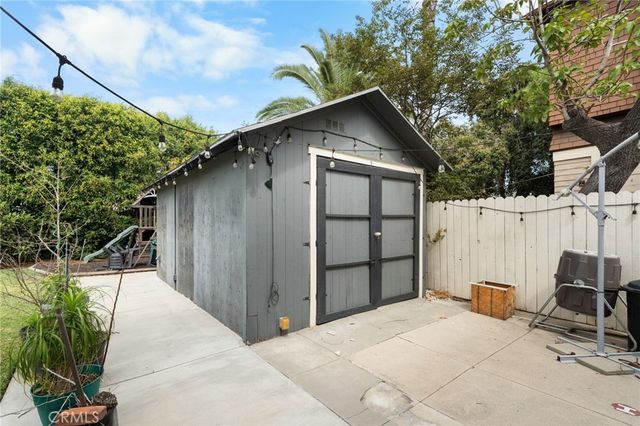 2251 Cambridge, Los Angeles, CA 90006
