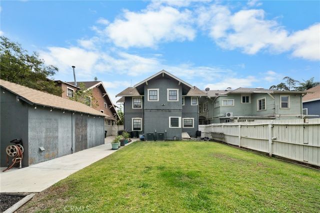 2251 Cambridge, Los Angeles, CA 90006