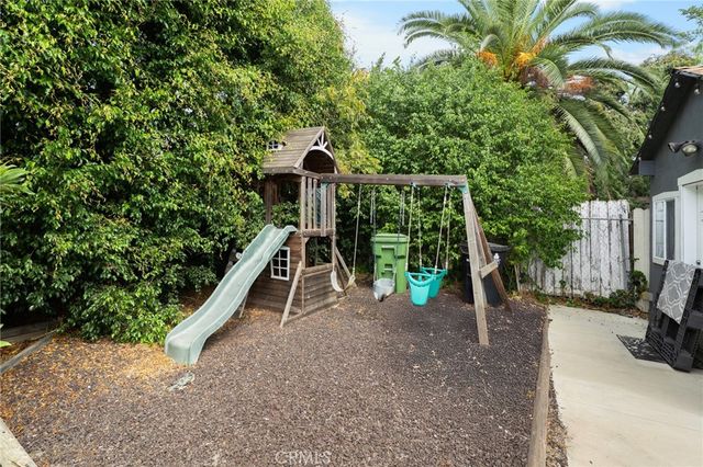 2251 Cambridge, Los Angeles, CA 90006
