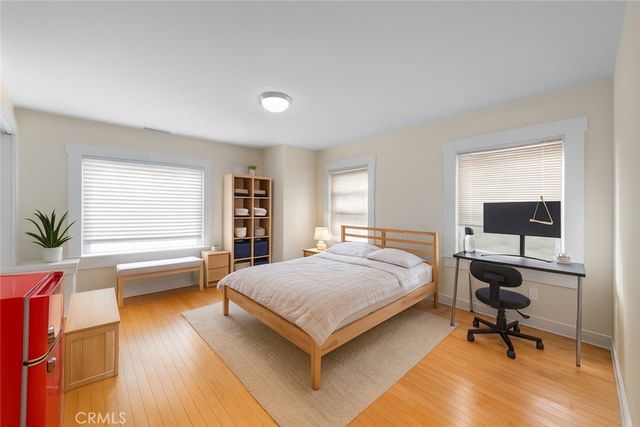 2251 Cambridge, Los Angeles, CA 90006