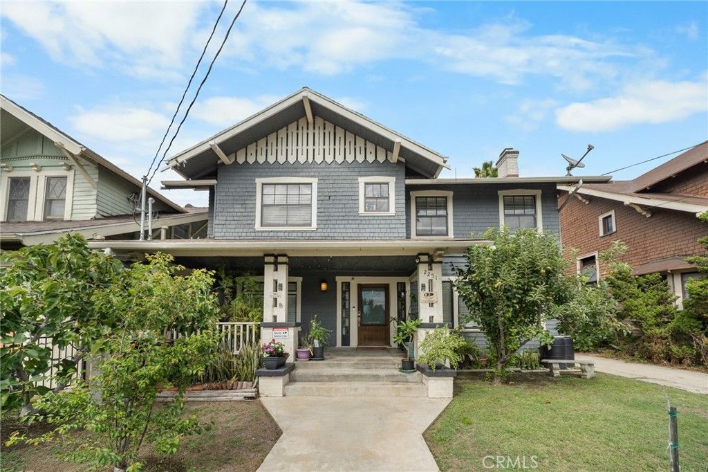 2251 Cambridge, Los Angeles, CA 90006
