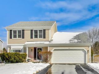 210 Foxmoor Road, Fox River Grove, IL 60021