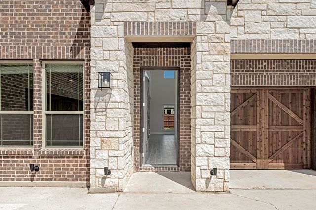 329 Sparkling Springs Drive, Waxahachie, TX 75165