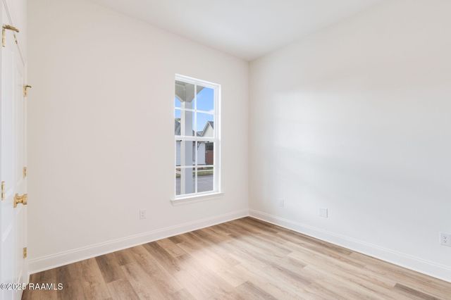 100 Lisburn Drive, Lafayette, LA 70507