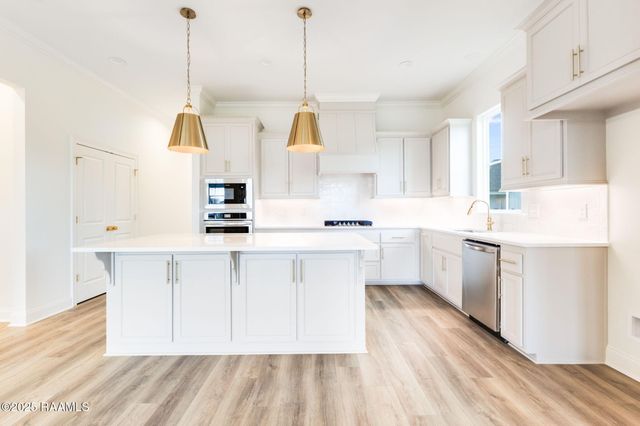 100 Lisburn Drive, Lafayette, LA 70507