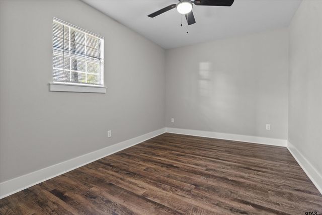 5881 Jefferson Ave., Tyler, TX 75706