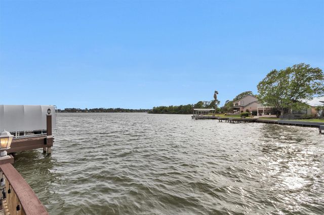 3347 Torrey Pines Drive, Montgomery, TX 77356