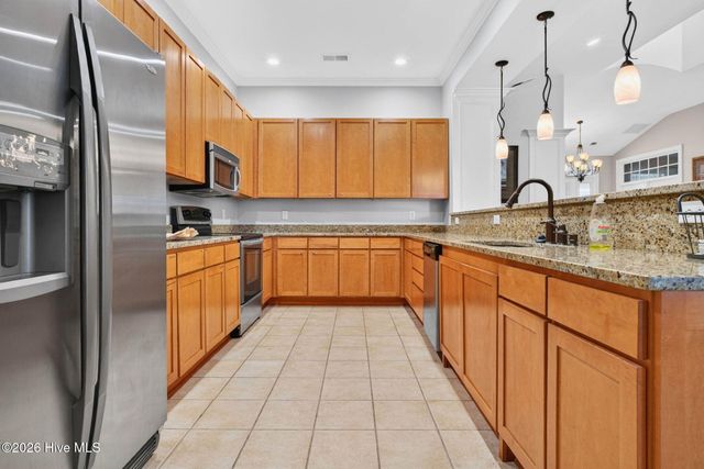 443 Crow Creek Drive NW, Calabash, NC 28467