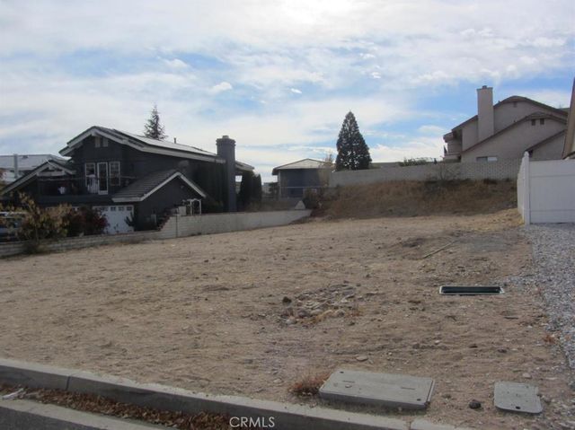 17845 Quailwood Lane, Victorville, CA 92395