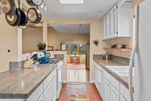 2256 Camino Iris, Santa Fe, NM 87505