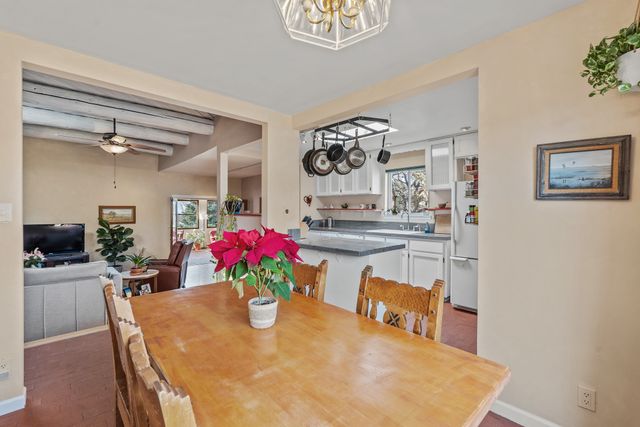 2256 Camino Iris, Santa Fe, NM 87505