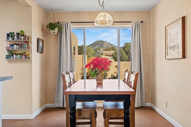 2256 Camino Iris, Santa Fe, NM 87505