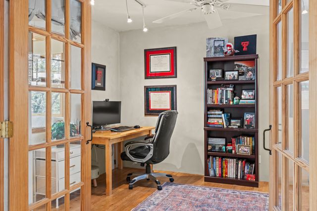 2256 Camino Iris, Santa Fe, NM 87505