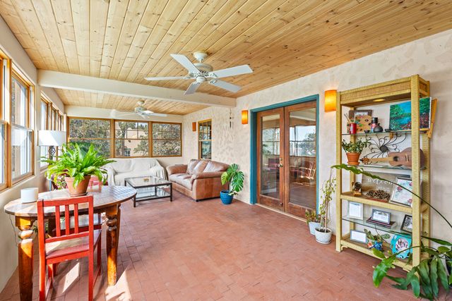 2256 Camino Iris, Santa Fe, NM 87505