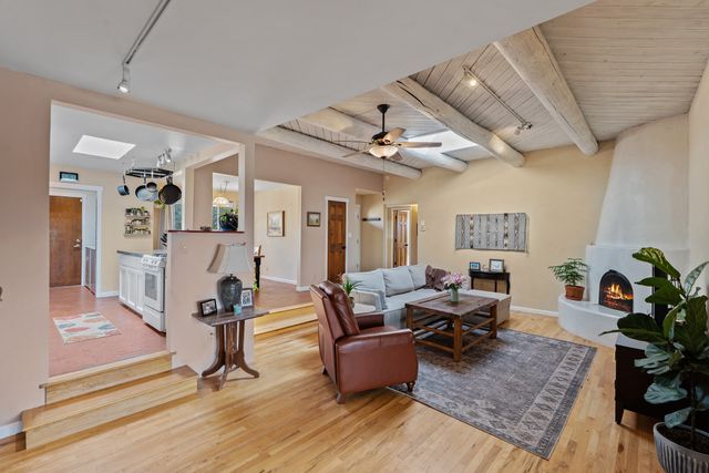 2256 Camino Iris, Santa Fe, NM 87505