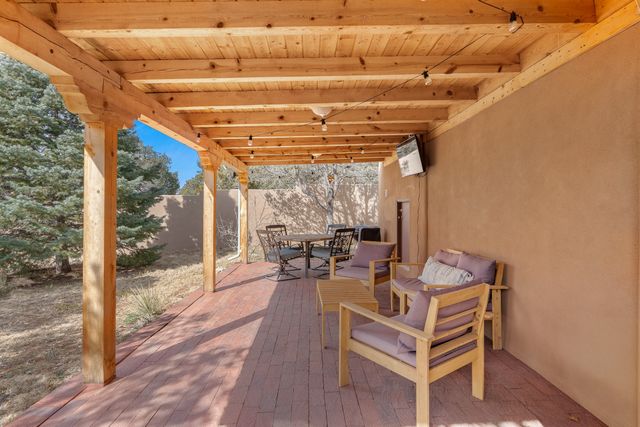 2256 Camino Iris, Santa Fe, NM 87505